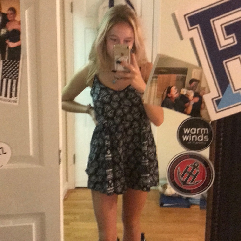 Romper - Picture 2 of 3